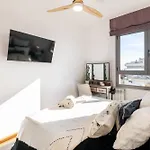 Penthouse With Private Terrace & Pool Access *