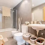 Penthouse With Private Terrace & Pool Access
