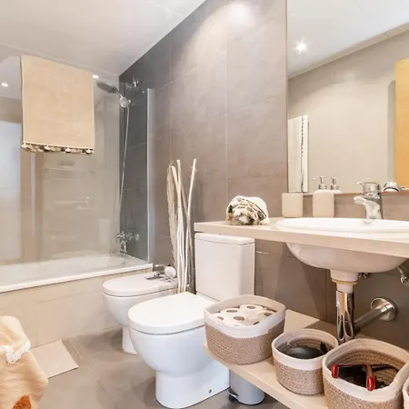 Penthouse With Private Terrace & Pool Access Apartamento Cornellá de Llobregat