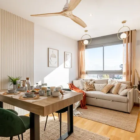 Penthouse With Private Terrace & Pool Access Apartamento *