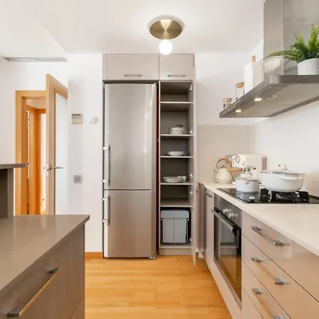 Penthouse With Private Terrace & Pool Access 公寓 科尔内拉德罗布雷加特