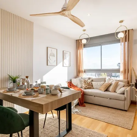 شقة Penthouse With Private Terrace & Pool Access