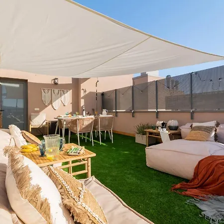 Διαμέρισμα Penthouse With Private Terrace & Pool Access