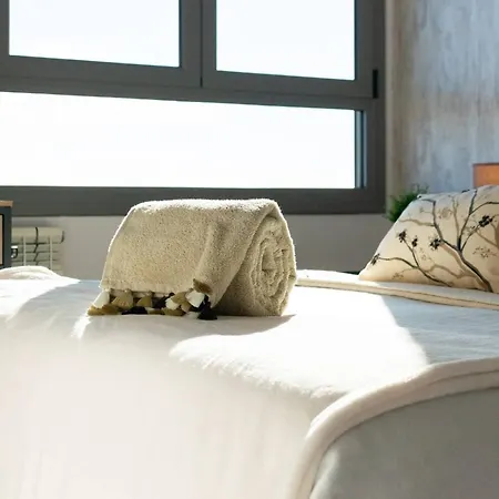 Apartmán Penthouse With Private Terrace & Pool Access Cornellà de Llobregat