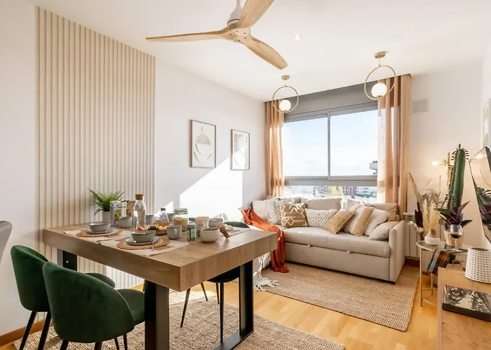 Διαμέρισμα Penthouse With Private Terrace & Pool Access