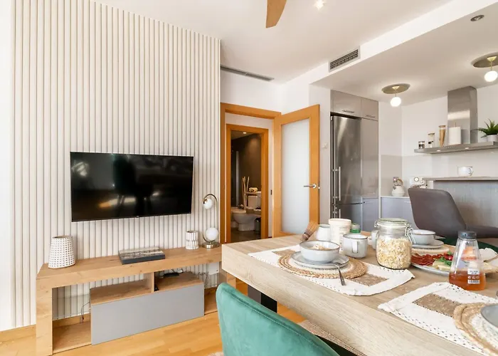 Διαμέρισμα Penthouse With Private Terrace & Pool Access *
