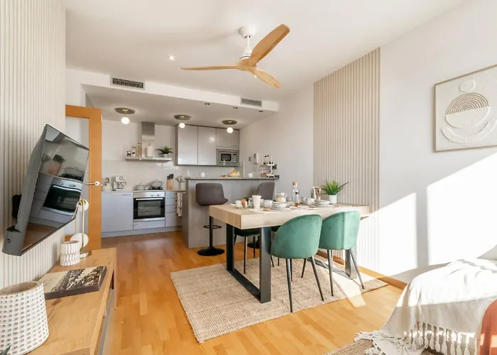 Penthouse With Private Terrace & Pool Access * Cornellà de Llobregat
