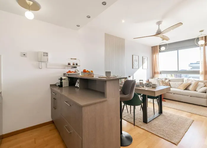 Penthouse With Private Terrace & Pool Access Διαμέρισμα