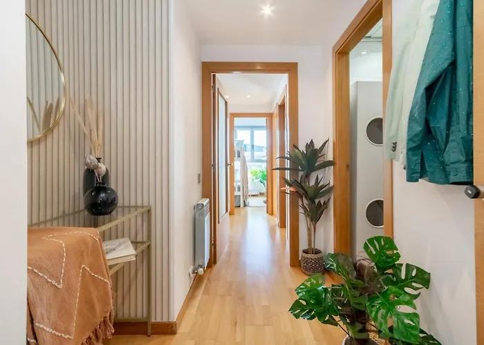 Penthouse With Private Terrace & Pool Access